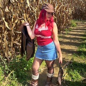 Meet your Posher, Mila